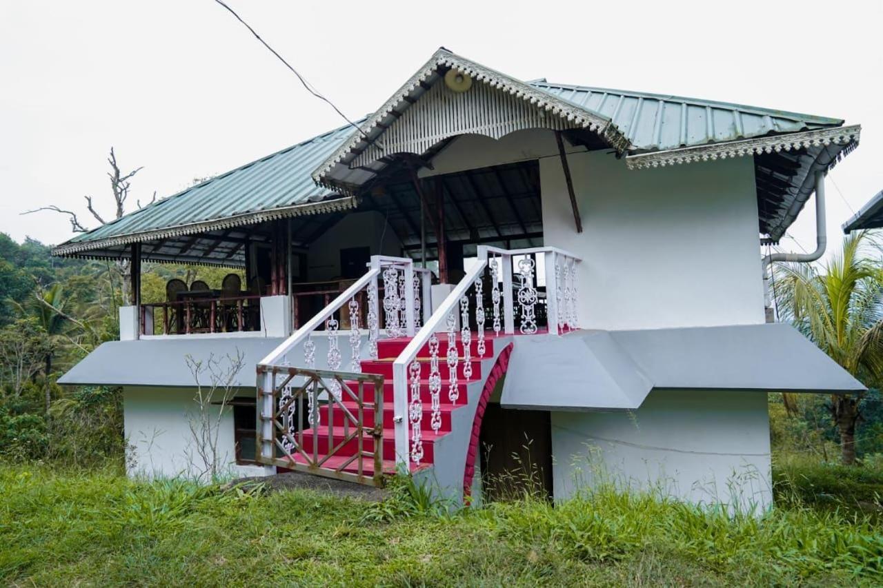 ปูนาร์ชนี อายุรเวดิค รีสอร์ท Ramakkalmedu ภายนอก รูปภาพ